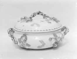 Free download Tureen with cover free photo or picture to be edited with GIMP online image editor