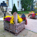 Two flower beds in front of the house  screen for extension Chrome web store in OffiDocs Chromium