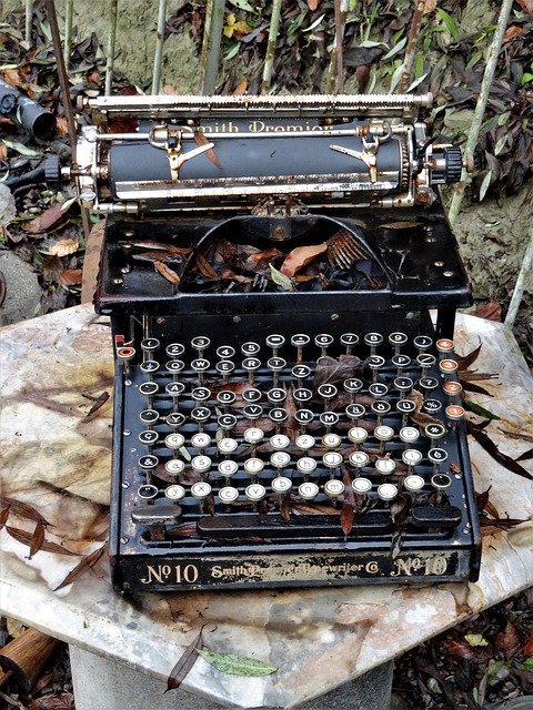 Free download Typewriter Antique Retro -  free photo or picture to be edited with GIMP online image editor