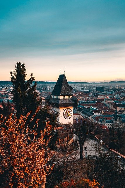 Ücretsiz indir uhrturm saat kulesi şehir binası ücretsiz resim GIMP ücretsiz çevrimiçi resim düzenleyici ile düzenlenebilir