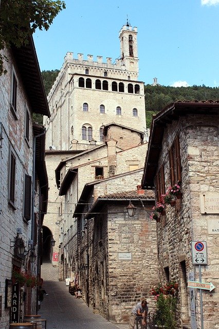 Unduh gratis Umbria Gubbio - foto atau gambar gratis untuk diedit dengan editor gambar online GIMP