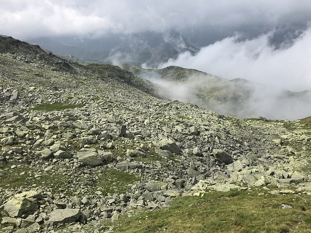 Téléchargement gratuit Sous Surettasee Alpine Route Alps - photo ou image gratuite à éditer avec l'éditeur d'images en ligne GIMP