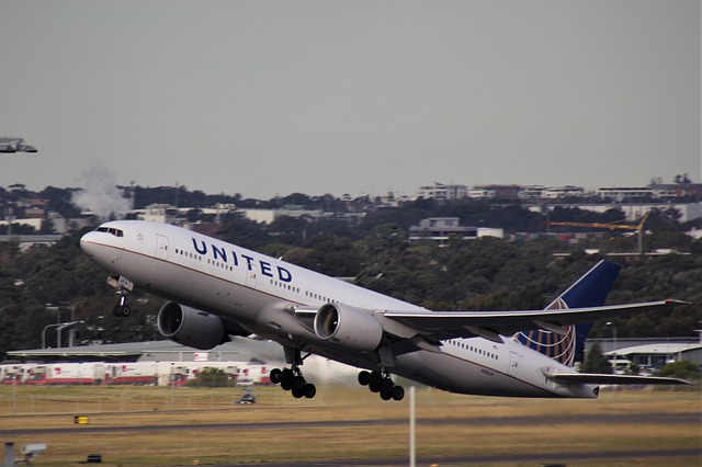 Free download united airlines boeing 767 take off free picture to be edited with GIMP free online image editor