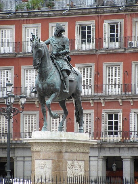 הורדה חינם Vacations Spain Monument - תמונה או תמונה בחינם לעריכה עם עורך התמונות המקוון GIMP