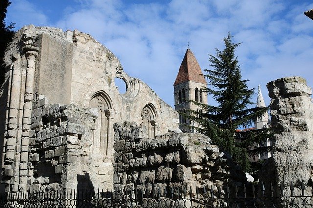 قم بتنزيل Valladolid Spain Collegiate Church - صورة مجانية أو صورة ليتم تحريرها باستخدام محرر الصور عبر الإنترنت GIMP