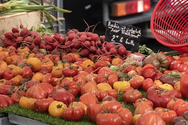 Muat turun percuma Vegetables Tomatoes Beets Market - foto atau gambar percuma untuk diedit dengan editor imej dalam talian GIMP