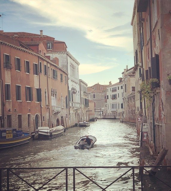 Download grátis Venice Boat - foto ou imagem grátis para ser editada com o editor de imagens online GIMP