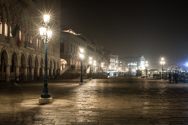 免费下载意大利威尼斯之夜 - 使用 GIMP 在线图像编辑器编辑的免费照片或图片