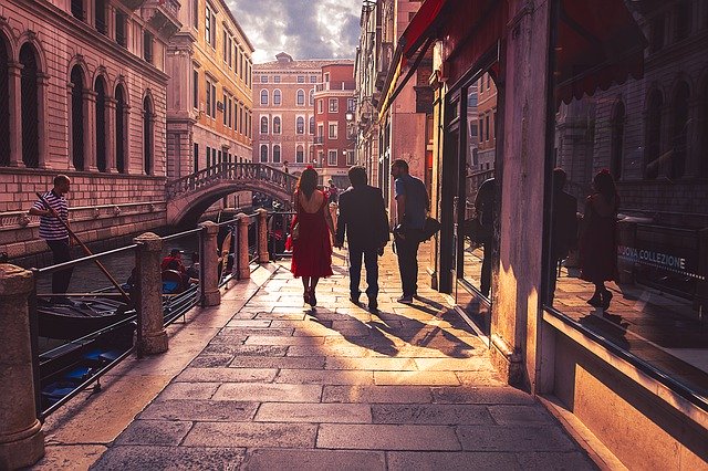 ดาวน์โหลด Venice Tourism Abendstimmung ฟรี - ภาพถ่ายหรือภาพฟรีที่จะแก้ไขด้วยโปรแกรมแก้ไขรูปภาพออนไลน์ GIMP