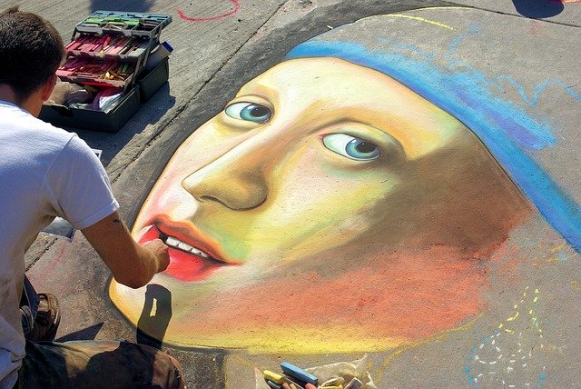 Descărcare gratuită Vermeer Street Drawing Chalk Girl - fotografie sau imagine gratuită pentru a fi editată cu editorul de imagini online GIMP