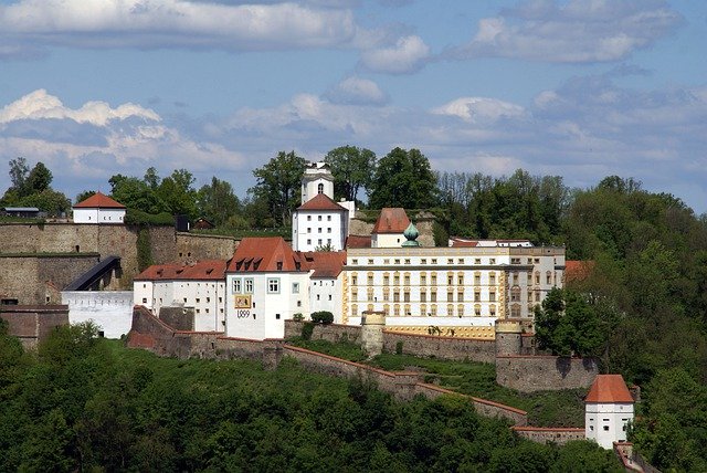 Download gratuito Veste Oberhaus Passau Bavaria City - foto o immagine gratis da modificare con l'editor di immagini online GIMP