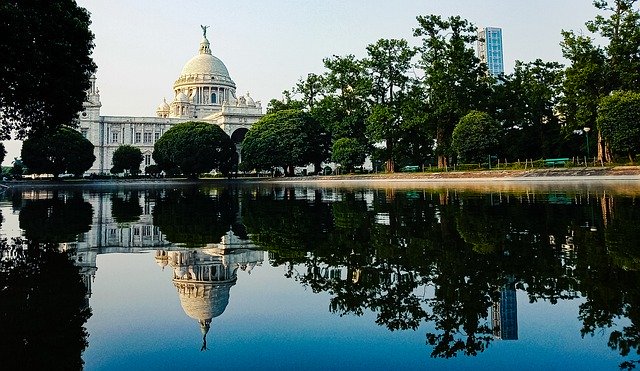 Free download Victoria Memorial Monument -  free photo or picture to be edited with GIMP online image editor