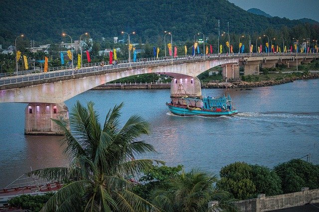 Téléchargement gratuit de la rivière Vietnam Bridge - photo ou image gratuite à éditer avec l'éditeur d'images en ligne GIMP