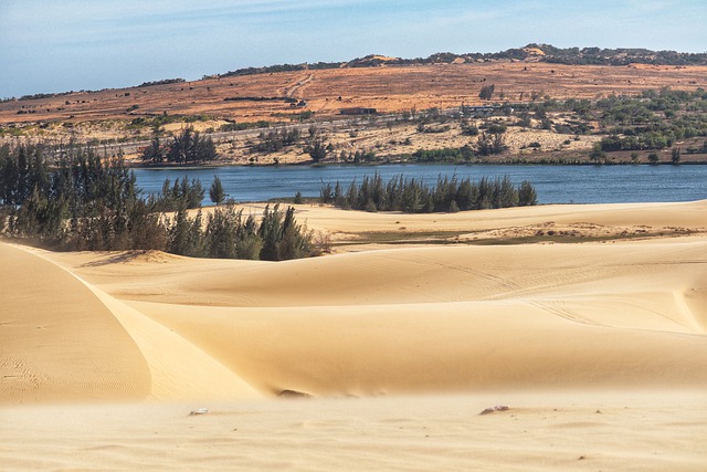 Free download vietnam mui ne sand dune dune lake free picture to be edited with GIMP free online image editor