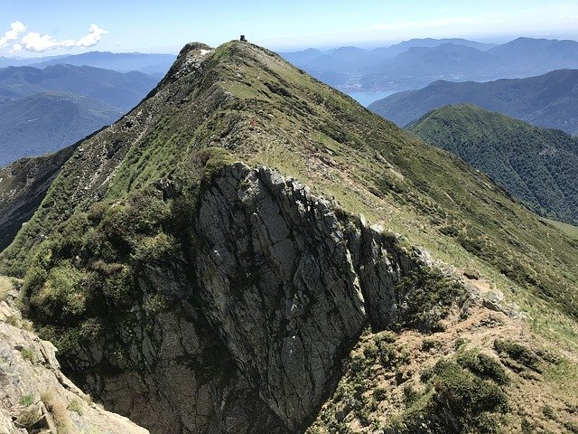 Безкоштовно завантажте View From The Gridone Lago - безкоштовну фотографію чи зображення для редагування за допомогою онлайн-редактора зображень GIMP