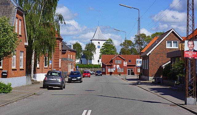 Bezpłatne pobieranie Village Ansager Dania - bezpłatne zdjęcie lub obraz do edycji za pomocą internetowego edytora obrazów GIMP