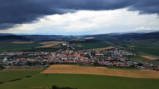 Téléchargement gratuit de Village City Valley The - photo ou image gratuite à modifier avec l'éditeur d'images en ligne GIMP