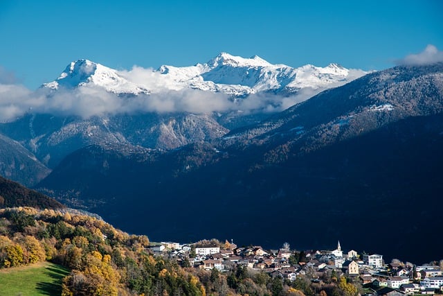 Безкоштовно завантажте село illhorn mountains fall безкоштовно для редагування за допомогою безкоштовного онлайн-редактора зображень GIMP