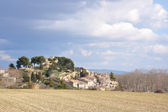 Free picture Village Provence -  to be edited by GIMP free image editor by OffiDocs