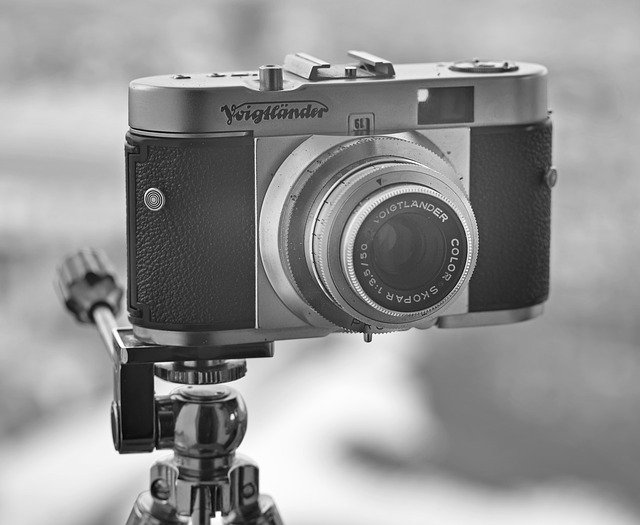 دانلود رایگان قالب عکس Vintage Camera Retro Black و رایگان برای ویرایش با ویرایشگر تصویر آنلاین GIMP