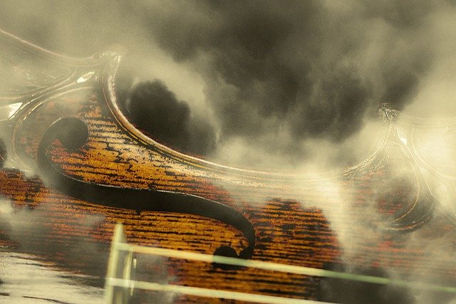 Free graphic violin dramatic acoustic to be edited by GIMP free image editor by OffiDocs