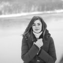 Warm girl  screen for extension Chrome web store in OffiDocs Chromium