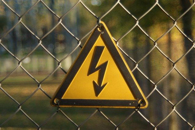Free download Warnschild High Voltage Danger Of -  free photo or picture to be edited with GIMP online image editor