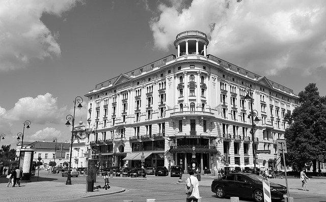 Kostenloser Download Warschau Polen Architektur Schwarz - kostenloses Foto oder Bild zur Bearbeitung mit GIMP Online-Bildbearbeitung