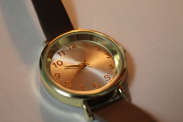 Kostenloser Download Watch Time Hours - kostenloses Foto oder Bild zur Bearbeitung mit GIMP Online-Bildbearbeitung