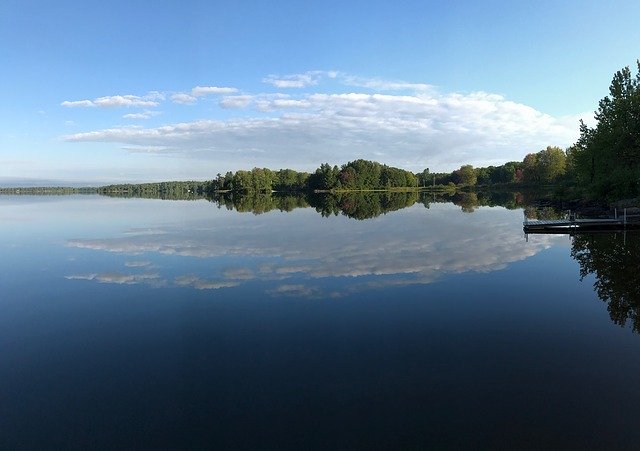 Téléchargement gratuit de Water Clouds Reflection - photo ou image gratuite à éditer avec l'éditeur d'images en ligne GIMP