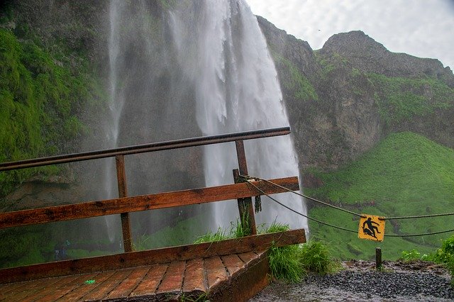 Безкоштовно завантажте Waterfall Iceland Bridge - безкоштовну фотографію або зображення для редагування за допомогою онлайн-редактора зображень GIMP