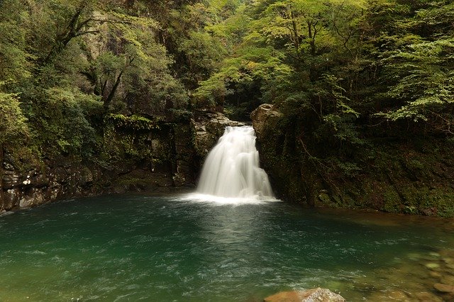 Kostenloser Download Wasserfall Japan Water - kostenloses kostenloses Foto oder Bild zur Bearbeitung mit GIMP Online-Bildbearbeitung