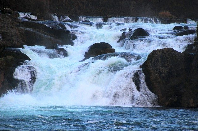 Descarga gratuita Waterfall Rhine Falls Nature: foto o imagen gratuita para editar con el editor de imágenes en línea GIMP