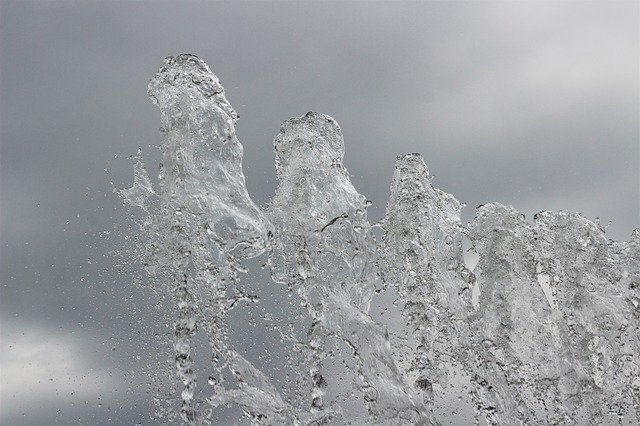 Free download water fontana h2o clear fresh free picture to be edited with GIMP free online image editor