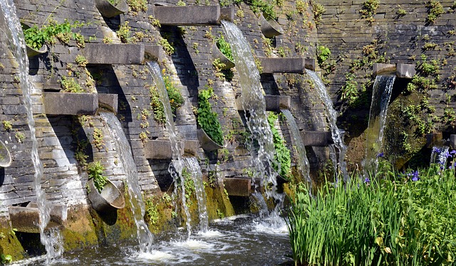 Kostenloser Download Wasserbrunnen Wasserfunktion Kostenloses Bild, das mit dem kostenlosen Online-Bildeditor GIMP bearbeitet werden kann