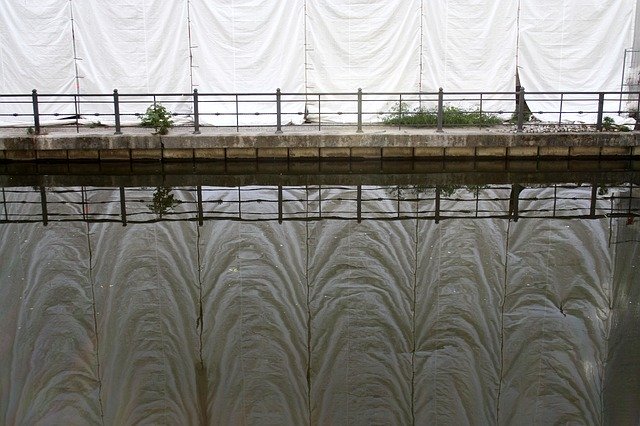 Free download Water Mirroring Spree -  free photo or picture to be edited with GIMP online image editor