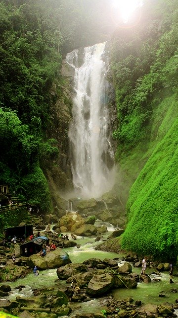 ดาวน์โหลดฟรี Water Plunge Bedegung - รูปถ่ายหรือรูปภาพฟรีที่จะแก้ไขด้วยโปรแกรมแก้ไขรูปภาพออนไลน์ GIMP