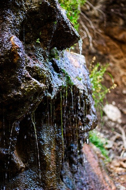 Bezpłatne pobieranie Water Rock Moss - bezpłatne zdjęcie lub obraz do edycji za pomocą internetowego edytora obrazów GIMP