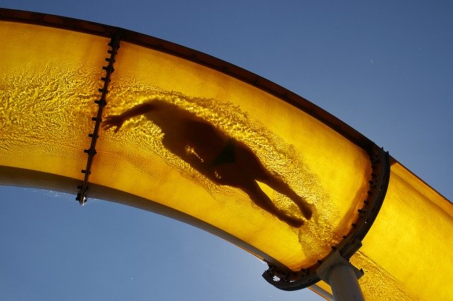 Kostenloser Download Wasserrutsche Swimmingpool im Freien - kostenloses Foto oder Bild zur Bearbeitung mit GIMP Online-Bildbearbeitung