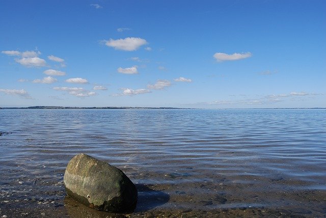 Unduh gratis Water Stone The Limfjord - foto atau gambar gratis untuk diedit dengan editor gambar online GIMP