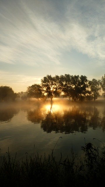 Muat turun percuma Water Sunrise Nature - foto atau gambar percuma untuk diedit dengan editor imej dalam talian GIMP