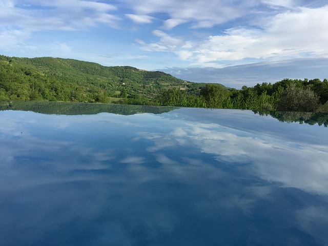 Téléchargement gratuit de l'eau nageant en plein air image gratuite infinie à éditer avec l'éditeur d'images en ligne gratuit GIMP