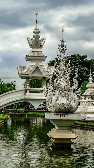 Bezpłatne pobieranie Wat Rong Khun Thailand The White - bezpłatne zdjęcie lub obraz do edycji za pomocą internetowego edytora obrazów GIMP