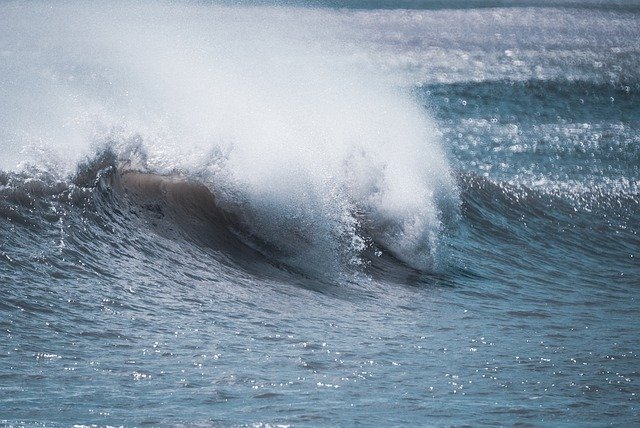ดาวน์โหลดฟรี Wave Is Sea - ภาพถ่ายหรือรูปภาพฟรีที่จะแก้ไขด้วยโปรแกรมแก้ไขรูปภาพออนไลน์ GIMP