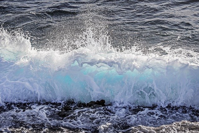 Free download waves shore sea water ocean beach free picture to be edited with GIMP free online image editor