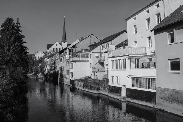 Безкоштовно завантажте Waxweiler River Germany - безкоштовну фотографію або малюнок для редагування за допомогою онлайн-редактора зображень GIMP