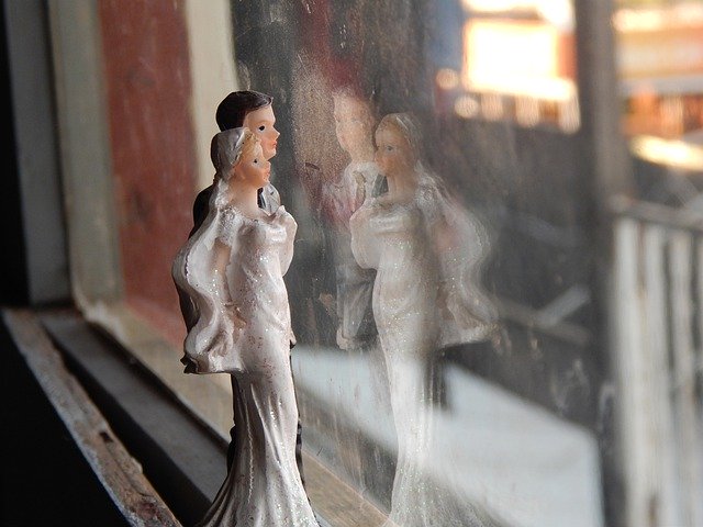 Free download Wedding Cake Dolls Scenery Photo -  free photo or picture to be edited with GIMP online image editor