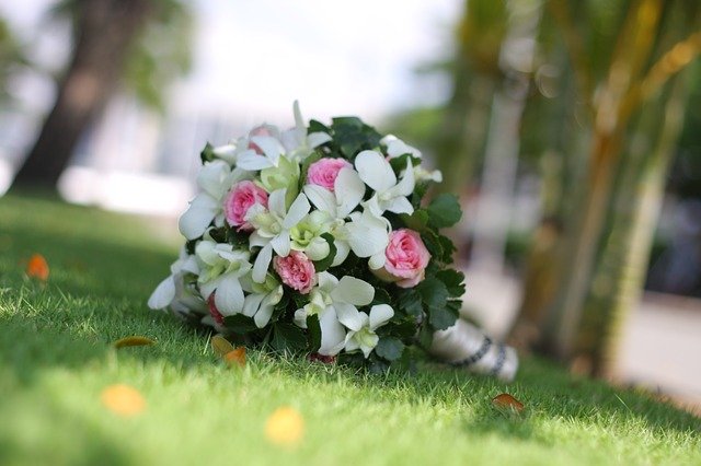Free download Wedding Flowers Bouquet Beautiful -  free photo or picture to be edited with GIMP online image editor