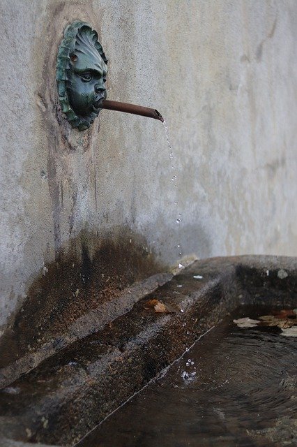 Template Photo Well Fountain Water Drops - para sa OffiDocs
