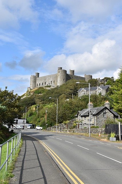 Free download Welsh Castle Wales United -  free photo or picture to be edited with GIMP online image editor